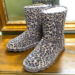 New Girls BEARPAW leopard Elle waterproof shearling boots.  Size 5.